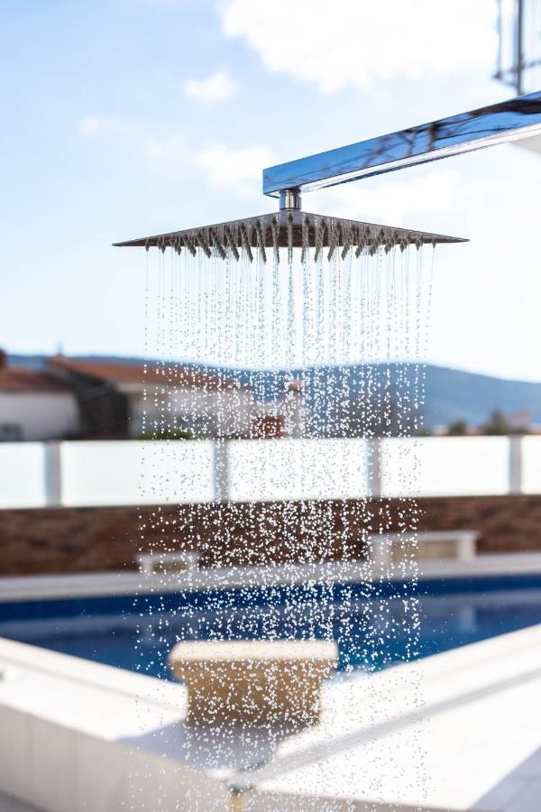 Luxury Villa Ivana 산책길 외부 사진