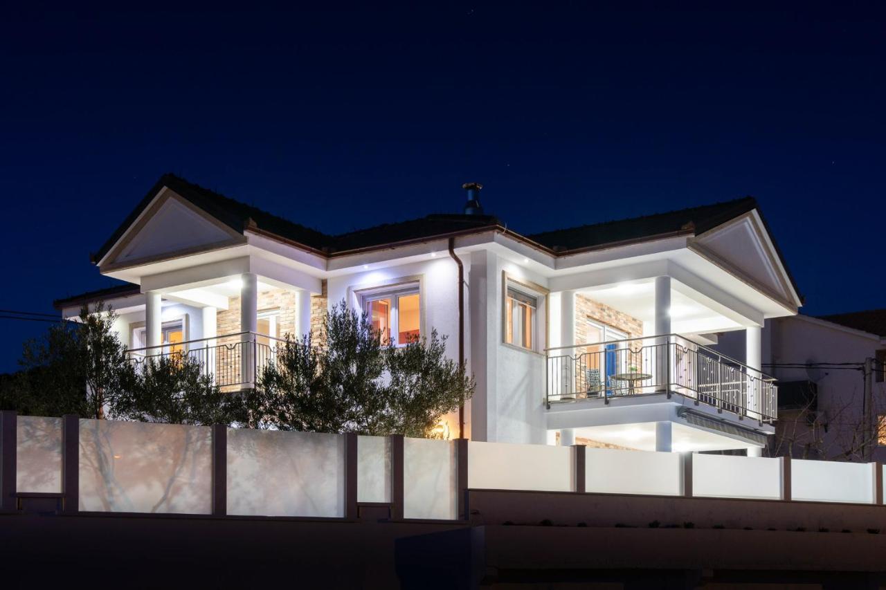 Luxury Villa Ivana 산책길 외부 사진