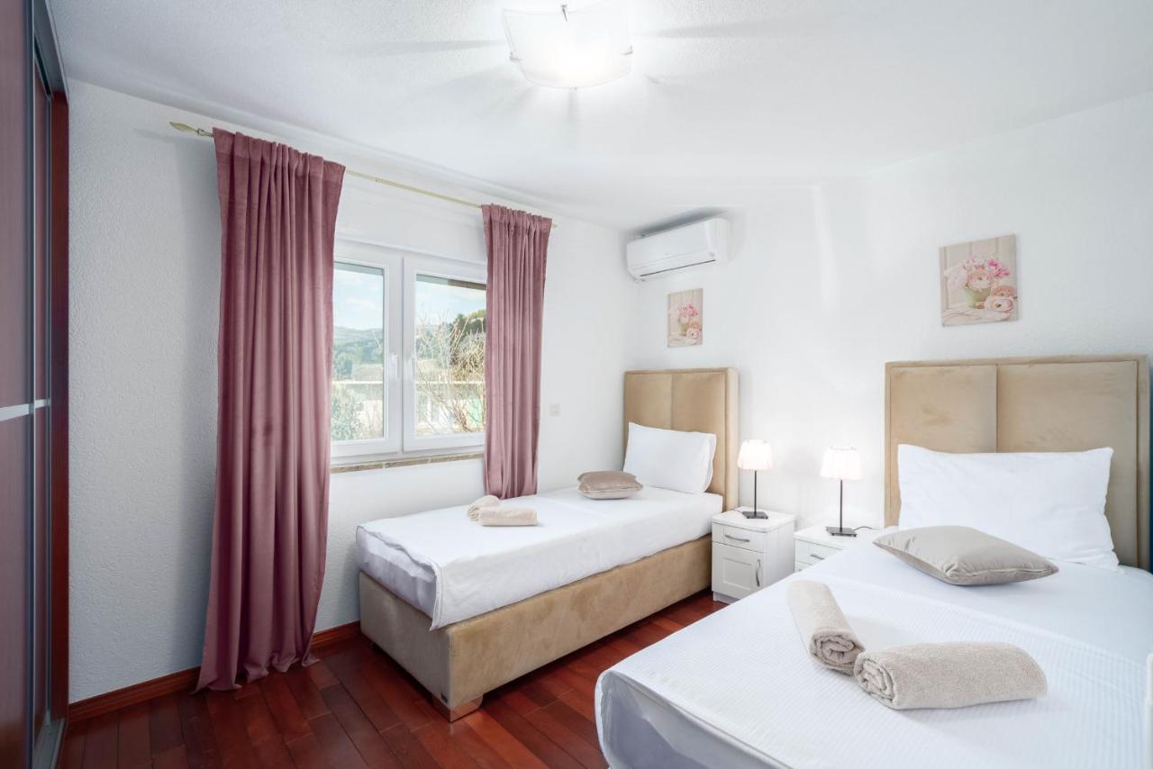 Luxury Villa Ivana 산책길 외부 사진