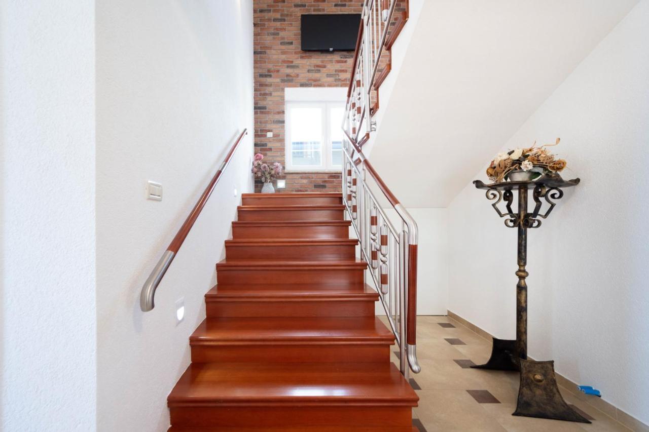 Luxury Villa Ivana 산책길 외부 사진